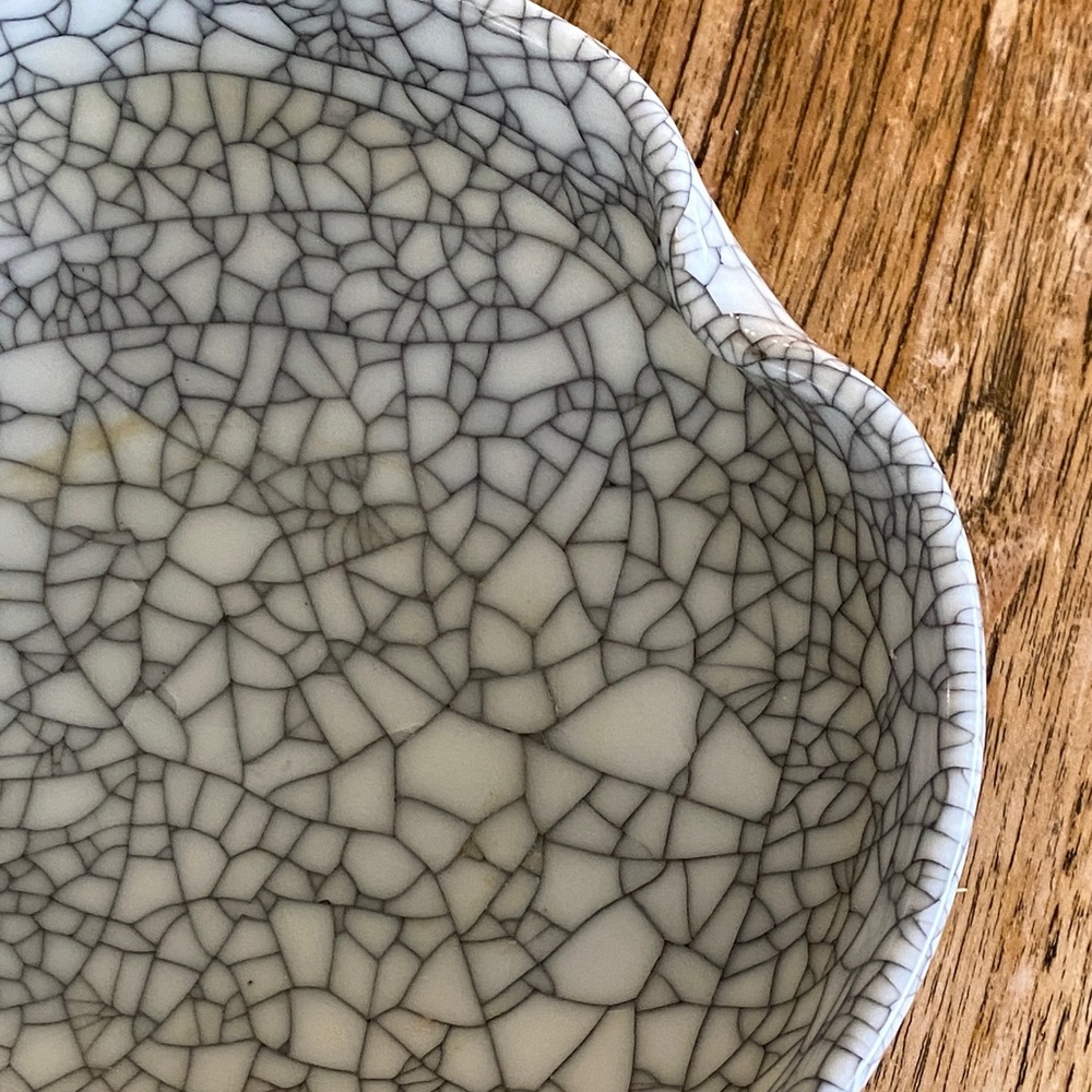 Vintage Japanese Crackle Glaze Bowl for Ikebana Arrangement or Decorative Use - Picture 12 of 14